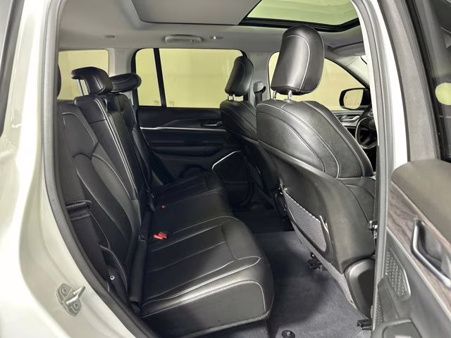 2023 Bright White Clearcoat Jeep Grand Cherokee 4xe 4X4 SUV