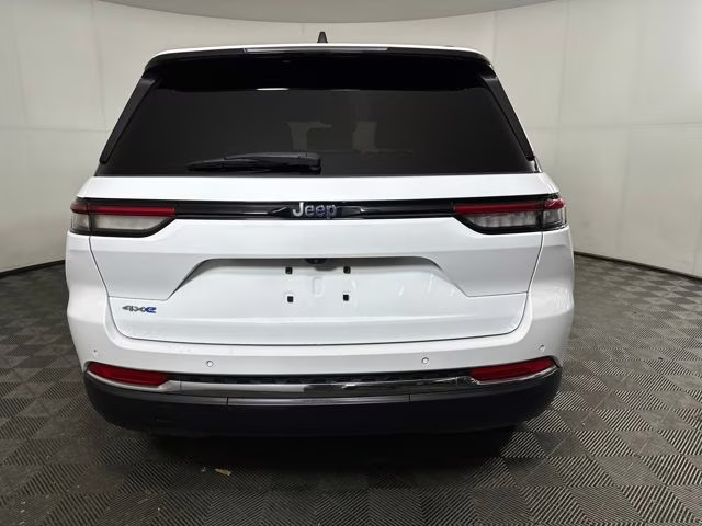 2023 Bright White Clearcoat Jeep Grand Cherokee 4xe 4X4 SUV