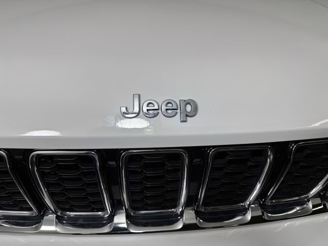 2023 Bright White Clearcoat Jeep Grand Cherokee 4xe 4X4 SUV