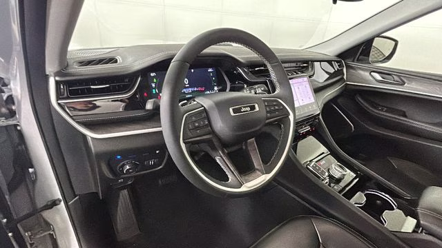 2023 Silver Zynith Jeep Grand Cherokee 4xe 4X4 SUV