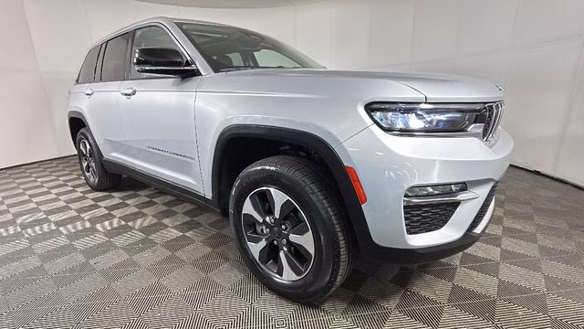 2023 Silver Zynith Jeep Grand Cherokee 4xe 4X4 SUV