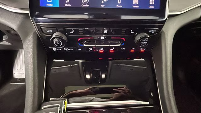 2023 Silver Zynith Jeep Grand Cherokee 4xe 4X4 SUV