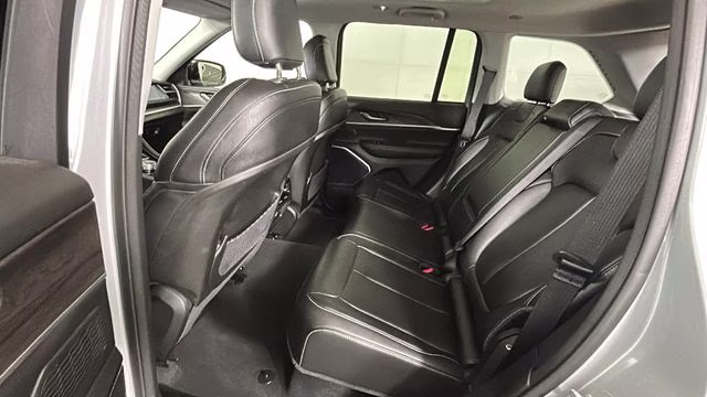 2023 Silver Zynith Jeep Grand Cherokee 4xe 4X4 SUV