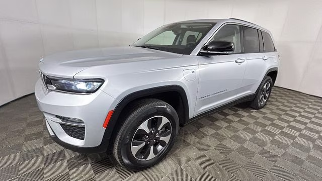 2023 Silver Zynith Jeep Grand Cherokee 4xe 4X4 SUV