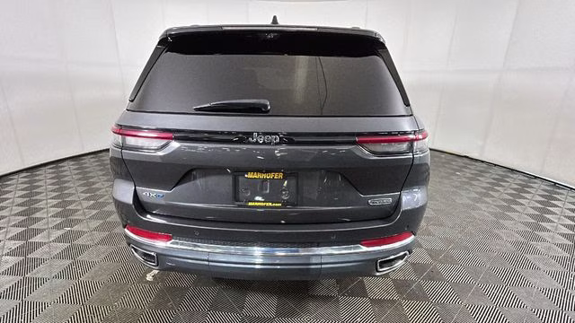2023 Baltic Gray Metallic Clearcoat Jeep Grand Cherokee Overland 4xe 4X4 SUV