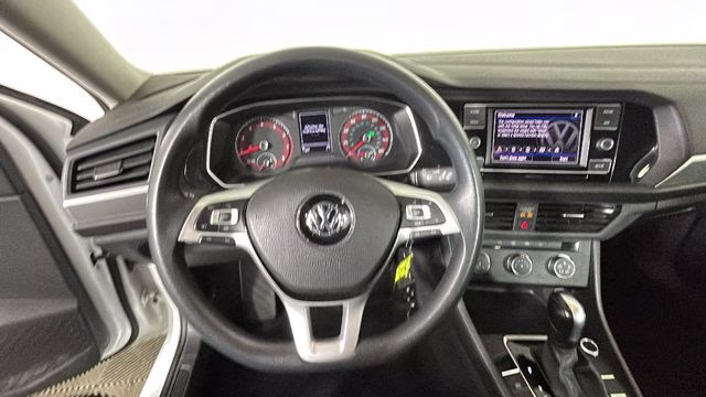 2019 Pure White Volkswagen Jetta 1.4T SE FWD Sedan