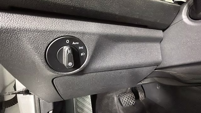 2019 Pure White Volkswagen Jetta 1.4T SE FWD Sedan