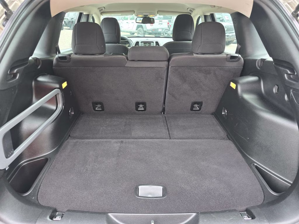 2017 Light Brownstone Pearlcoat Jeep Cherokee Sport 4X4 SUV