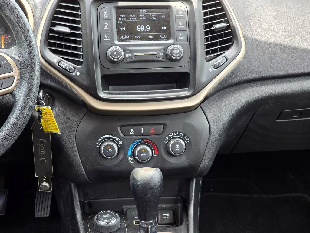 2017 Light Brownstone Pearlcoat Jeep Cherokee Sport 4X4 SUV