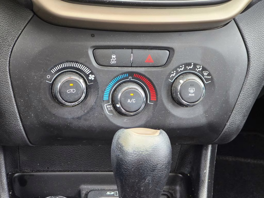 2017 Light Brownstone Pearlcoat Jeep Cherokee Sport 4X4 SUV