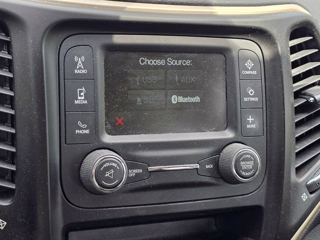 2017 Light Brownstone Pearlcoat Jeep Cherokee Sport 4X4 SUV