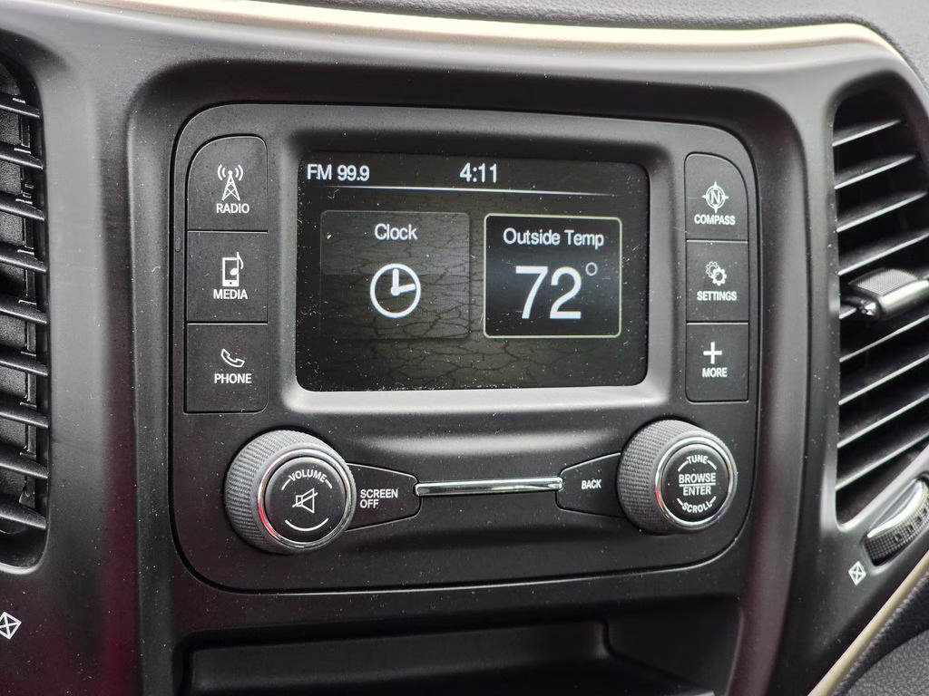 2017 Light Brownstone Pearlcoat Jeep Cherokee Sport 4X4 SUV