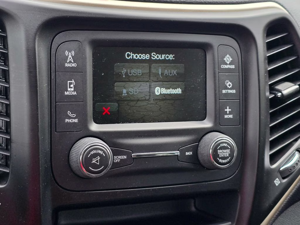 2017 Light Brownstone Pearlcoat Jeep Cherokee Sport 4X4 SUV