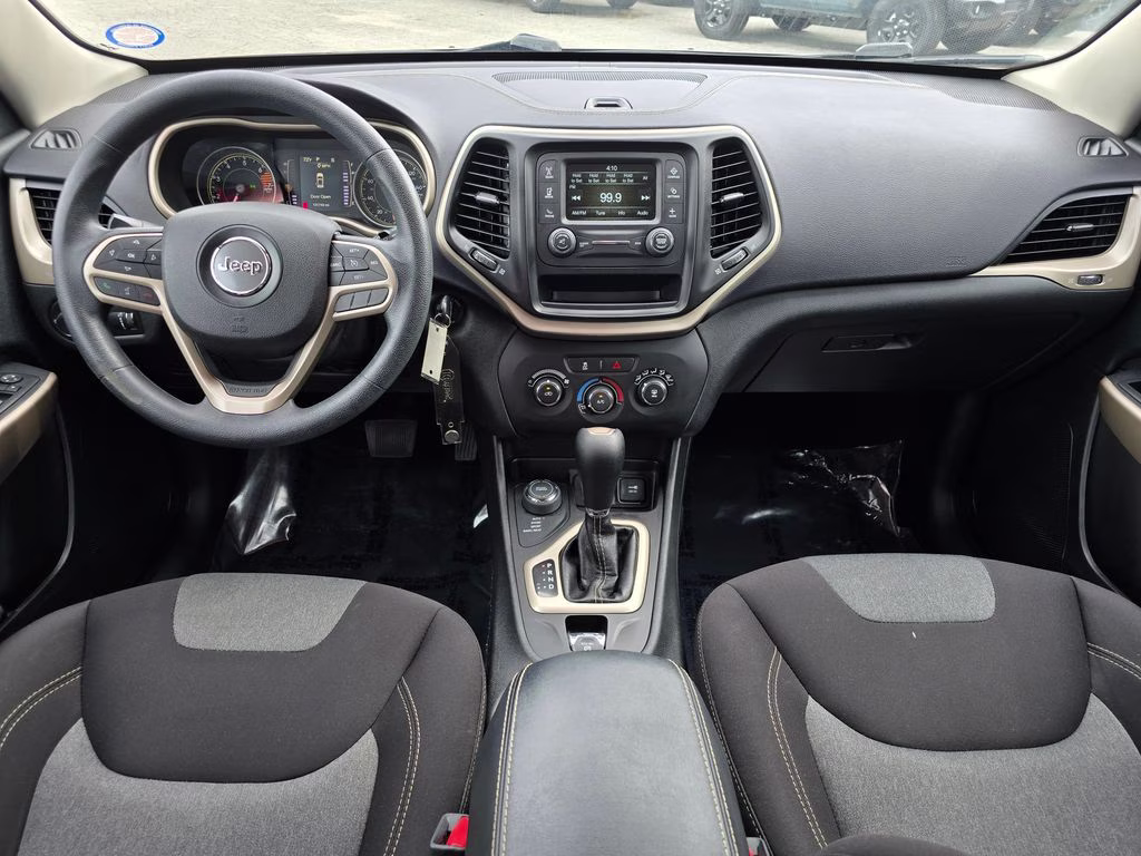 2017 Light Brownstone Pearlcoat Jeep Cherokee Sport 4X4 SUV