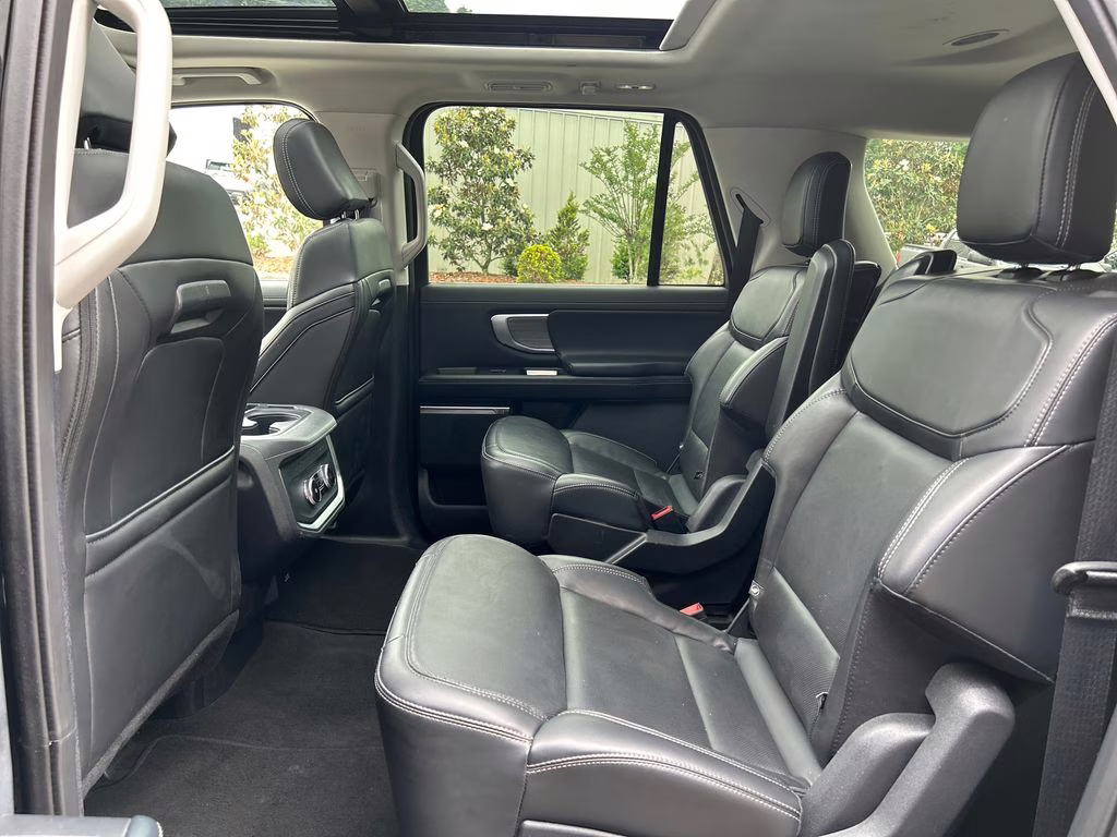 2025 Agate Black Metallic Ford Expedition Max Platinum 4X4 SUV