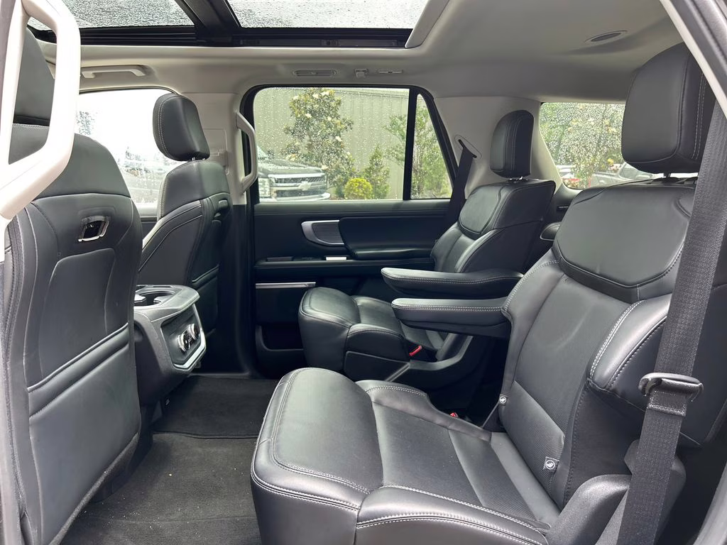 2025 Agate Black Metallic Ford Expedition Platinum 4X4 SUV