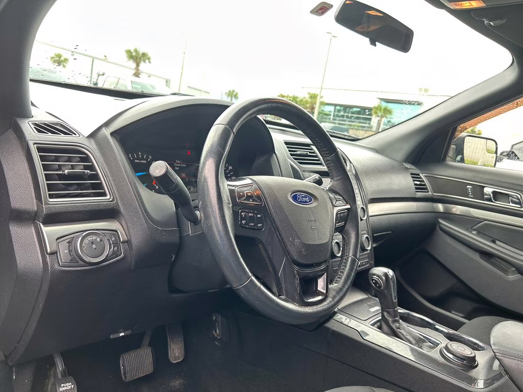 2019 Agate Black Metallic Ford Explorer XLT 4X4 SUV