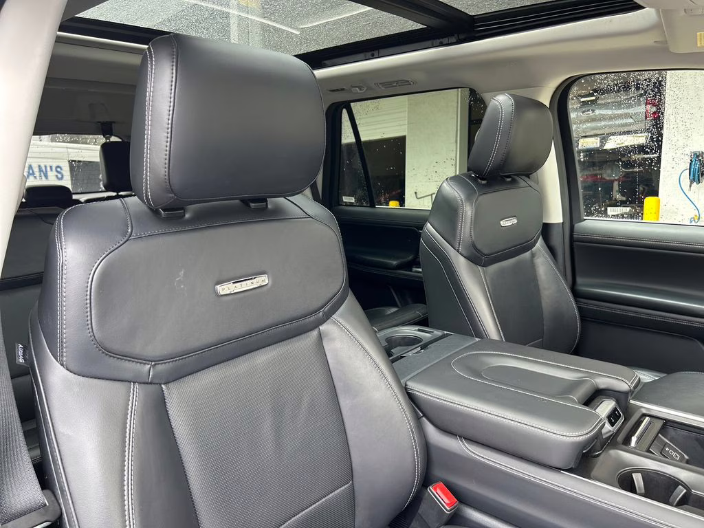 2025 Agate Black Metallic Ford Expedition Platinum 4X4 SUV