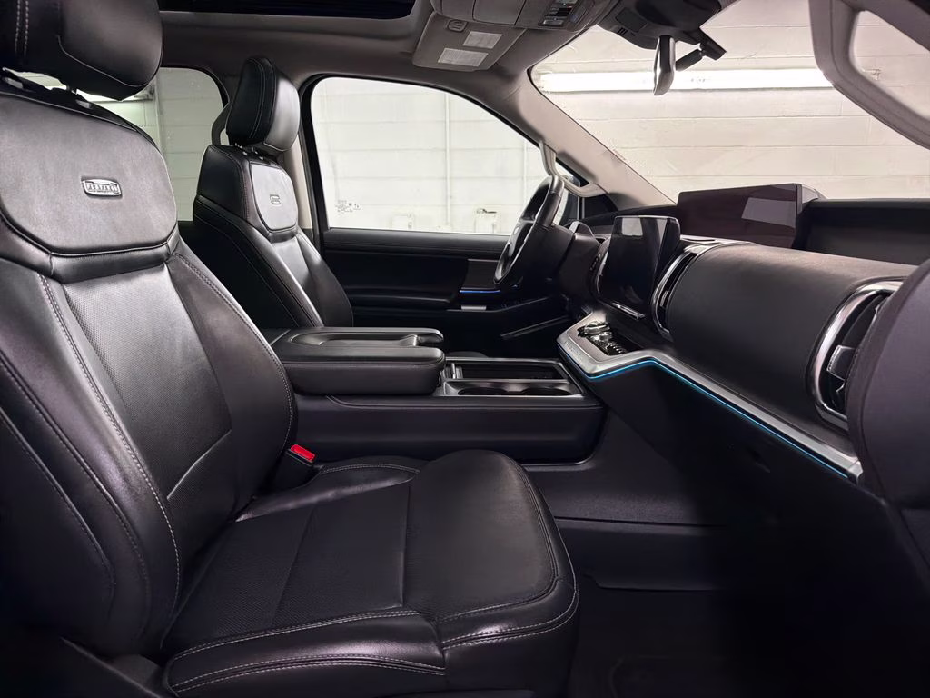 2025 Agate Black Metallic Ford Expedition Platinum 4X4 SUV