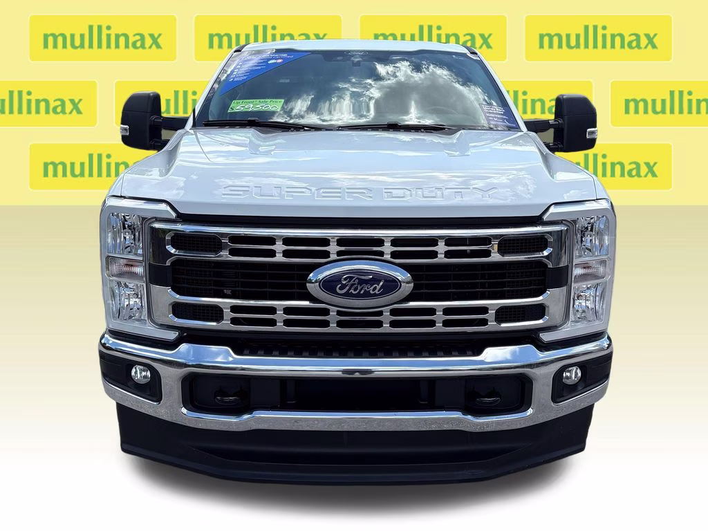 2025 Oxford White Ford Super Duty F-250 SRW XLT 4X4 Truck