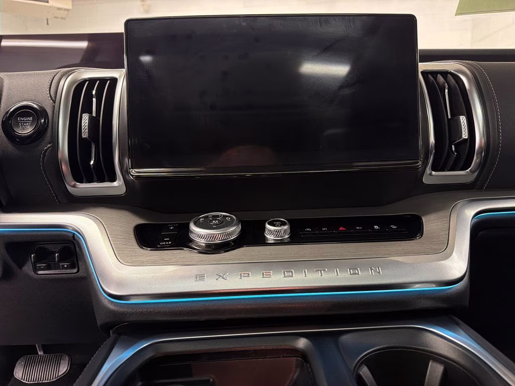 2025 Agate Black Metallic Ford Expedition Platinum 4X4 SUV
