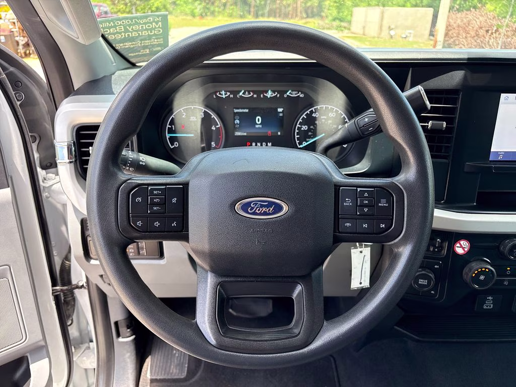 2025 Oxford White Ford Super Duty F-250 SRW XLT 4X4 Truck