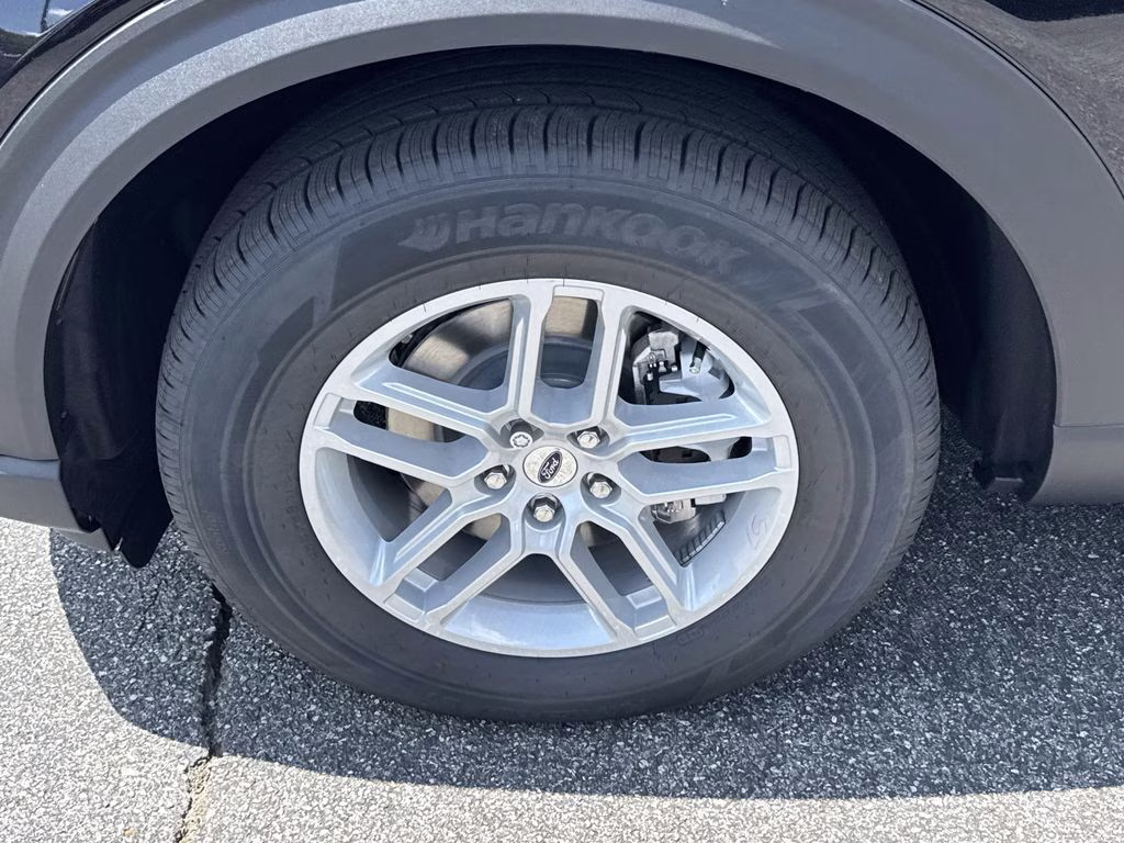 2026 Agate Black Metallic Ford Explorer Active RWD SUV