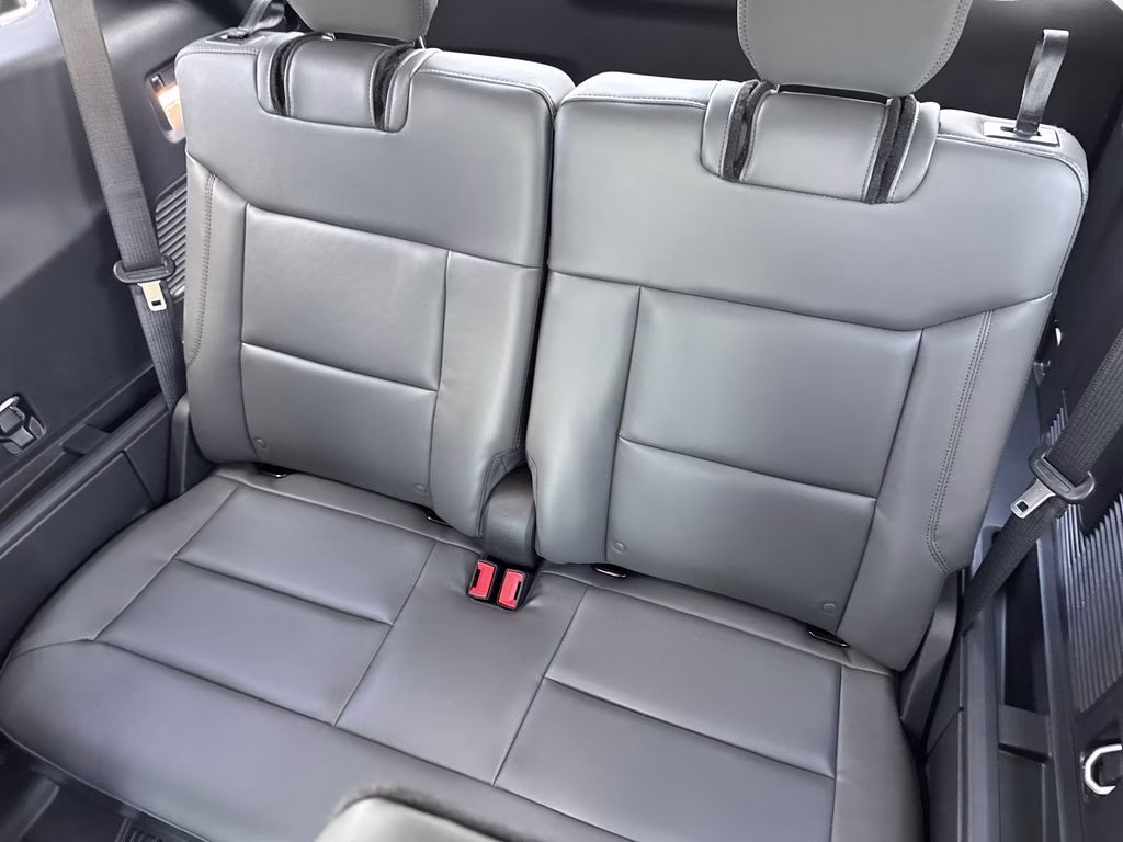 2026 Agate Black Metallic Ford Explorer Active RWD SUV