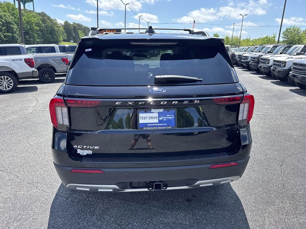 2026 Agate Black Metallic Ford Explorer Active RWD SUV