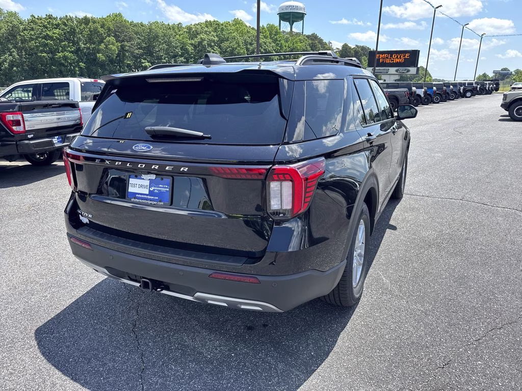2026 Agate Black Metallic Ford Explorer Active RWD SUV