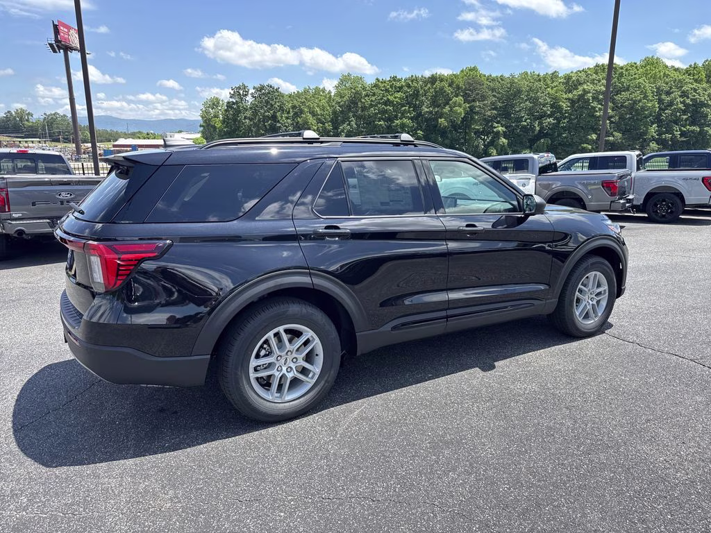 2026 Agate Black Metallic Ford Explorer Active RWD SUV