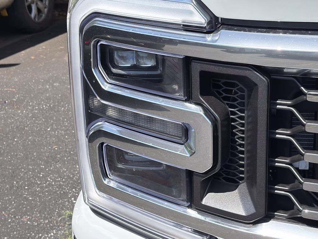 2026 Avalanche Ford Super Duty F-350 DRW Platinum 4X4 Truck