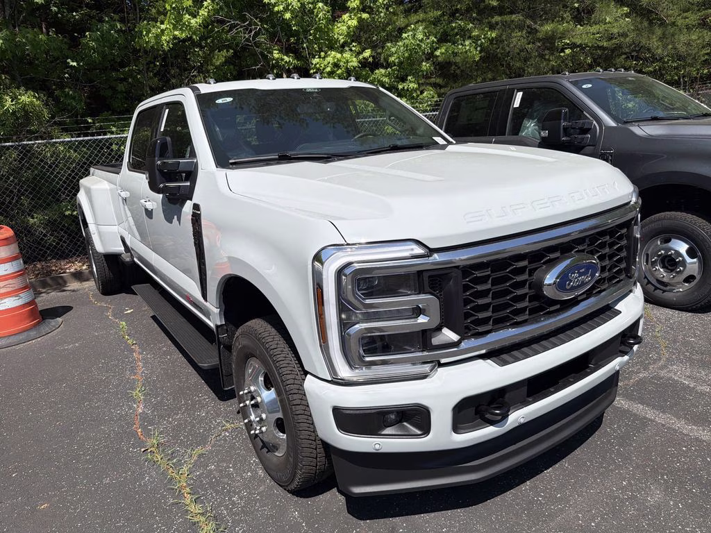 2026 Avalanche Ford Super Duty F-350 DRW Platinum 4X4 Truck