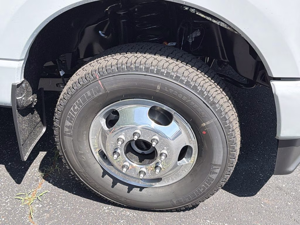 2026 Avalanche Ford Super Duty F-350 DRW Platinum 4X4 Truck