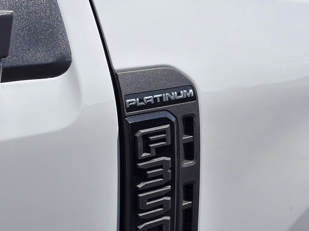 2026 Avalanche Ford Super Duty F-350 DRW Platinum 4X4 Truck