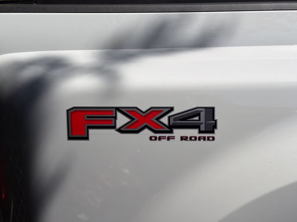 2026 Avalanche Ford Super Duty F-350 DRW Platinum 4X4 Truck