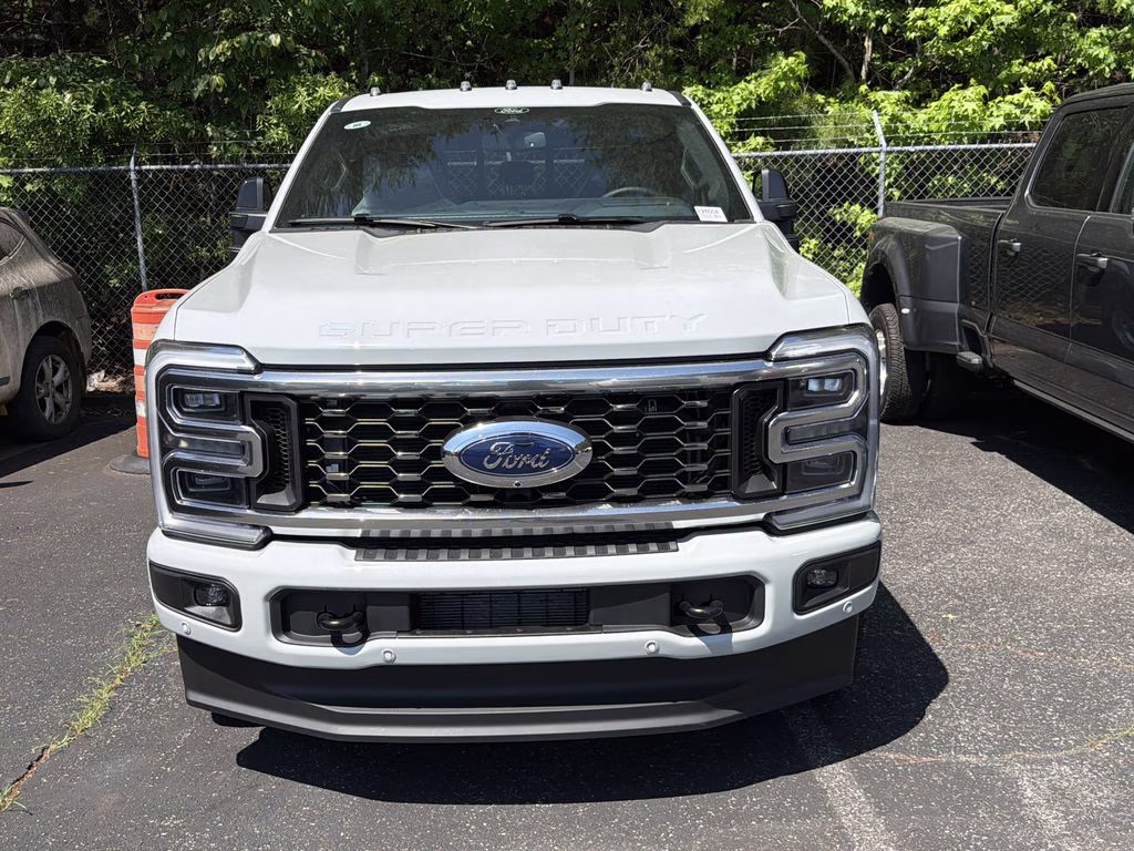 2026 Avalanche Ford Super Duty F-350 DRW Platinum 4X4 Truck