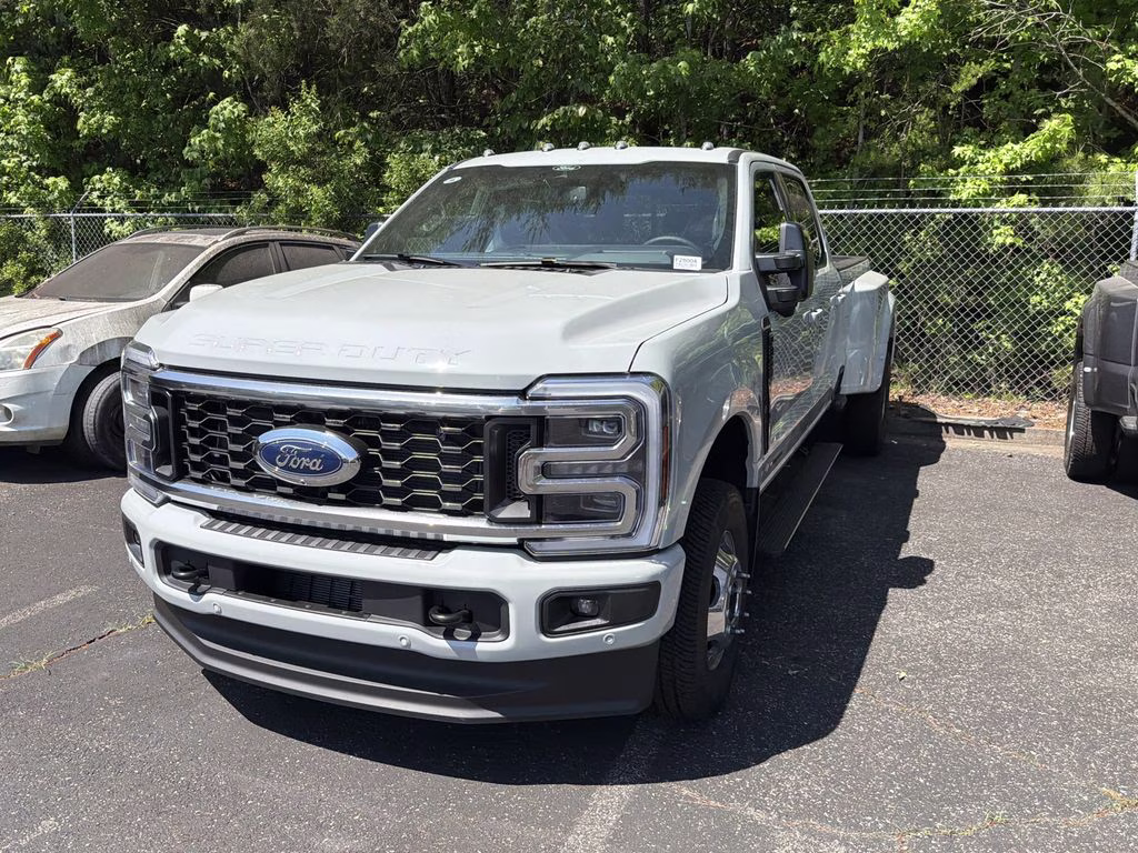 2026 Avalanche Ford Super Duty F-350 DRW Platinum 4X4 Truck