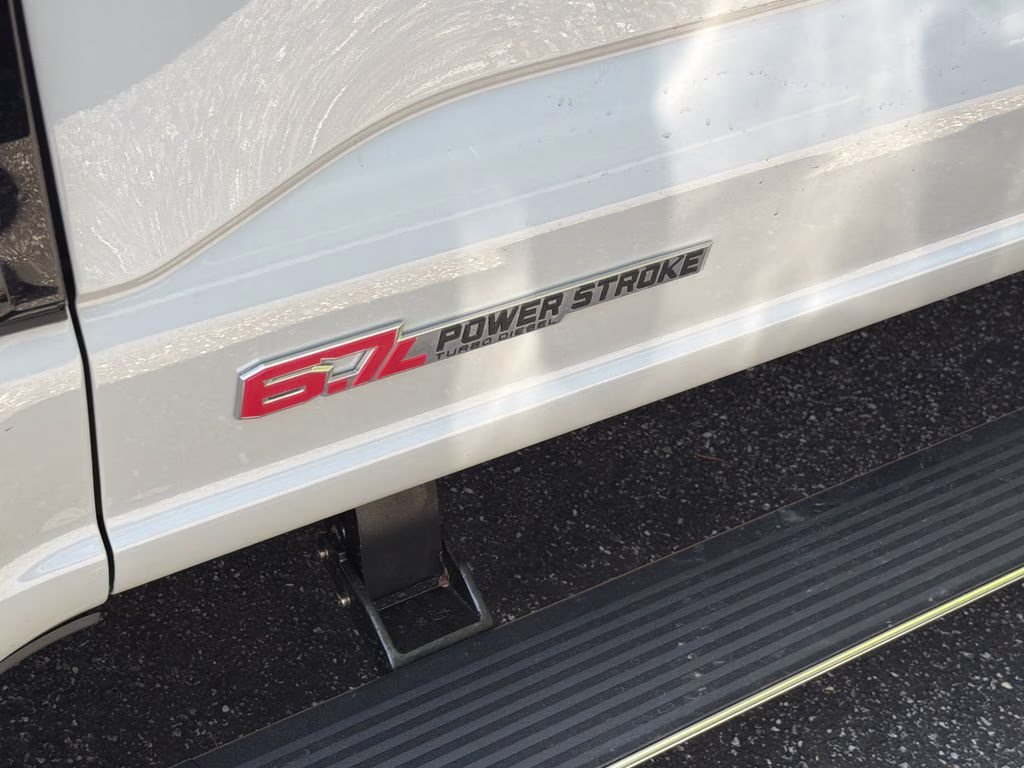 2026 Avalanche Ford Super Duty F-350 DRW Platinum 4X4 Truck