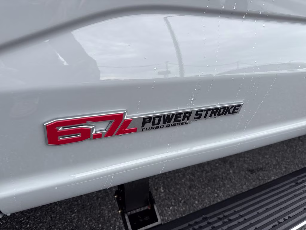 2026 Avalanche Ford Super Duty F-350 DRW 4X4 Truck