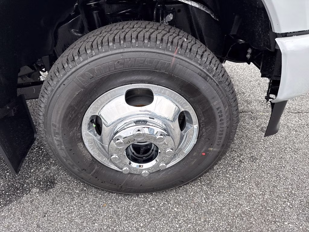 2026 Avalanche Ford Super Duty F-350 DRW 4X4 Truck
