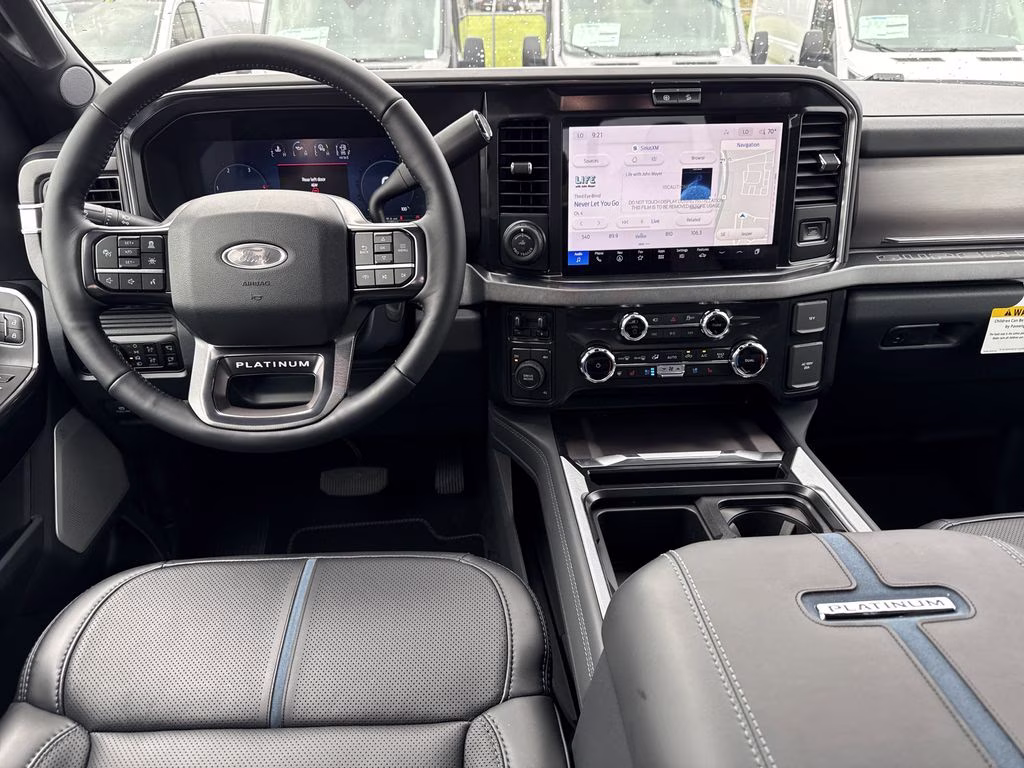 2026 Avalanche Ford Super Duty F-350 DRW 4X4 Truck