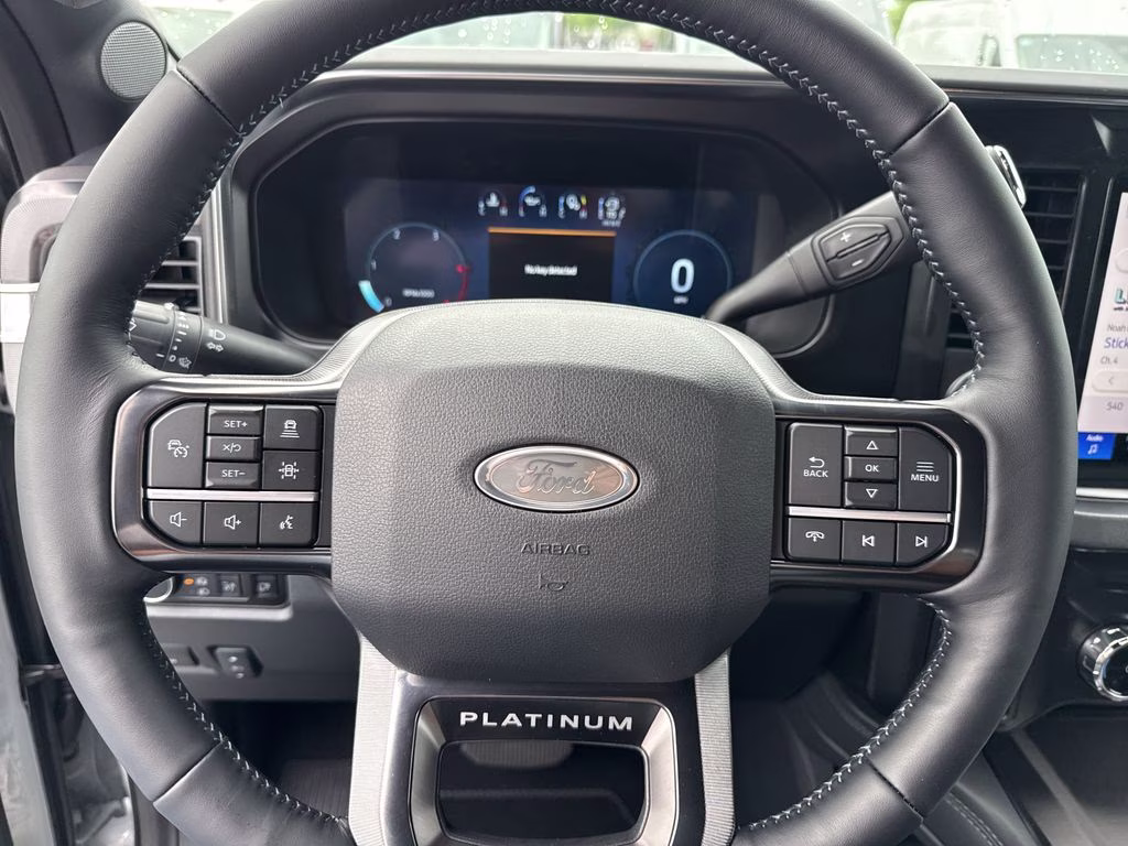 2026 Avalanche Ford Super Duty F-350 DRW 4X4 Truck