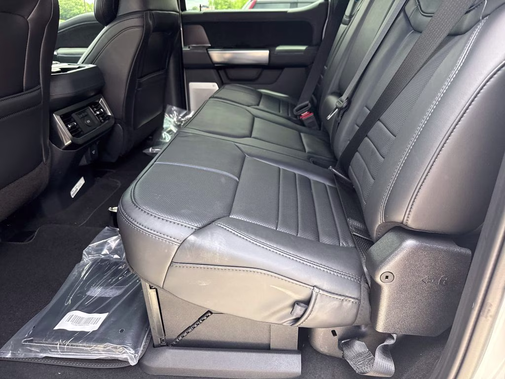 2026 Star White Metallic Tri-Coat Ford Super Duty F-350 DRW Platinum 4X4 Truck