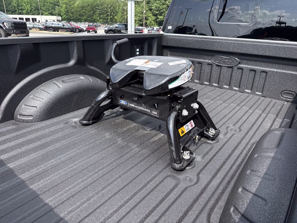 2026 Star White Metallic Tri-Coat Ford Super Duty F-350 DRW Platinum 4X4 Truck