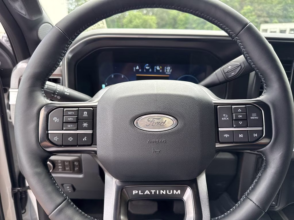 2026 Star White Metallic Tri-Coat Ford Super Duty F-350 DRW Platinum 4X4 Truck