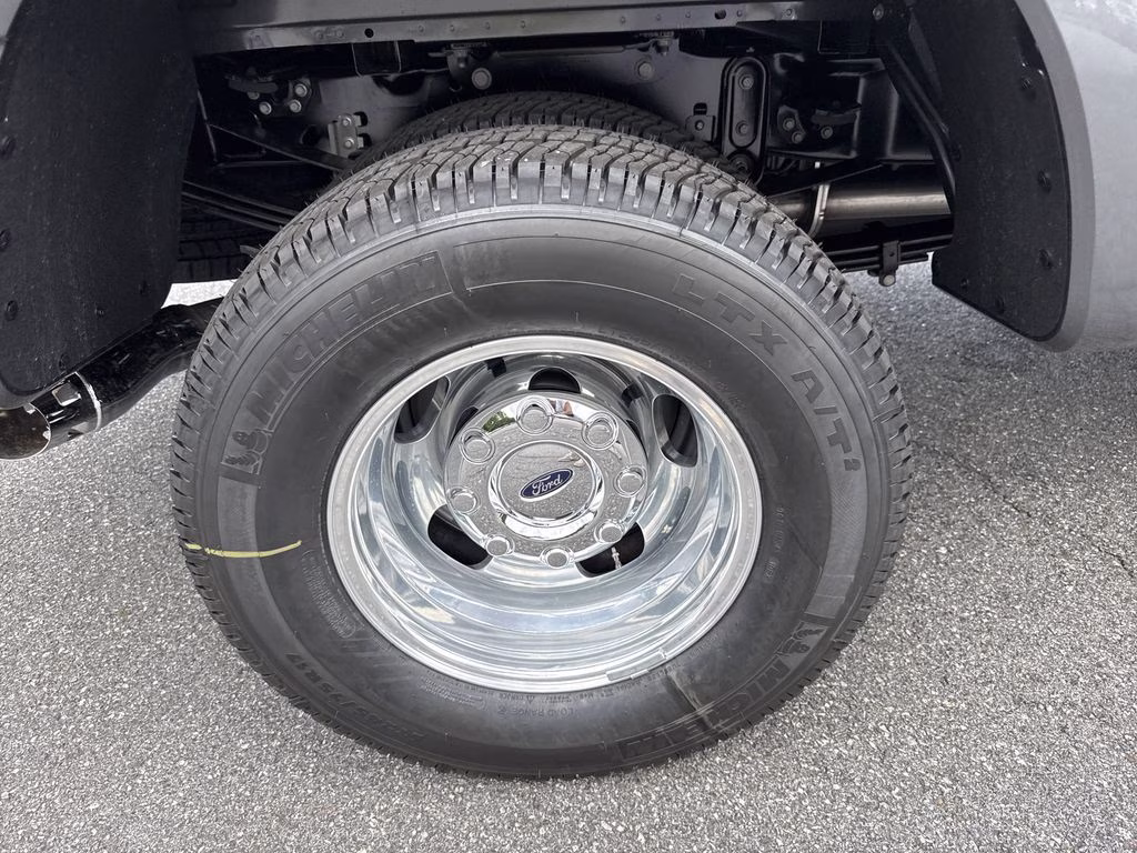 2026 Carbonized Gray Metallic Ford Super Duty F-350 DRW Platinum 4X4 Truck