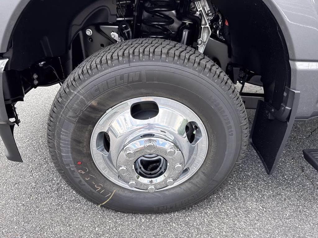 2026 Carbonized Gray Metallic Ford Super Duty F-350 DRW Platinum 4X4 Truck