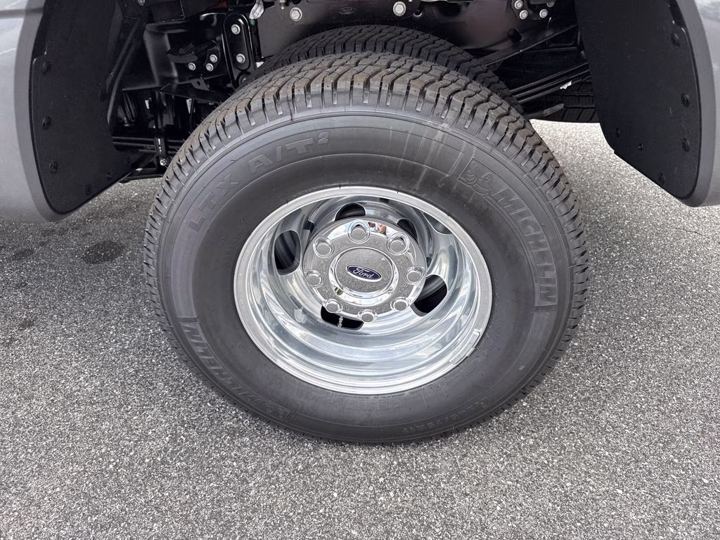 2026 Carbonized Gray Metallic Ford Super Duty F-350 DRW Platinum 4X4 Truck