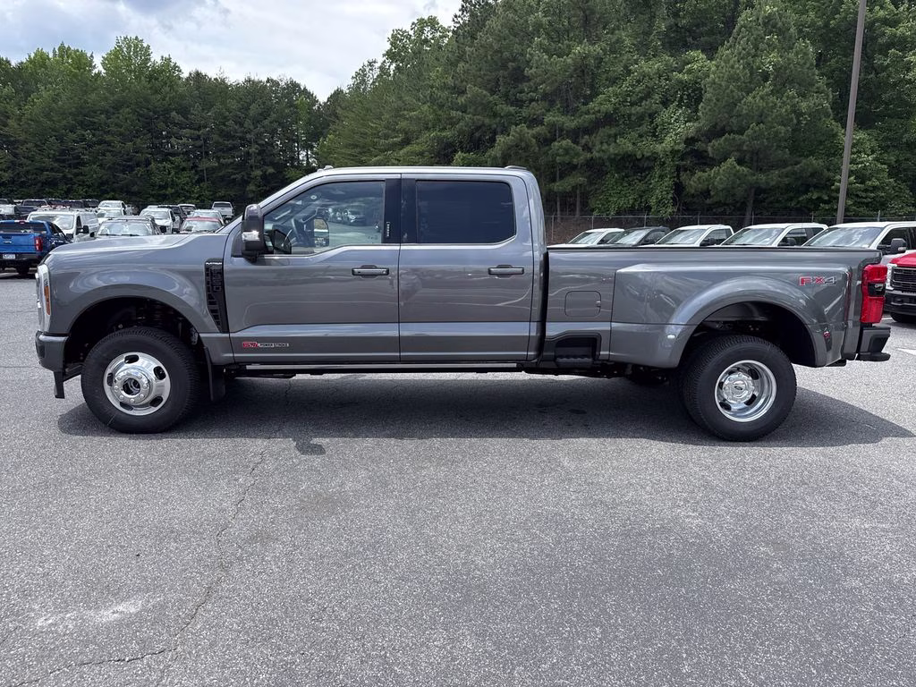 2026 Carbonized Gray Metallic Ford Super Duty F-350 DRW Platinum 4X4 Truck